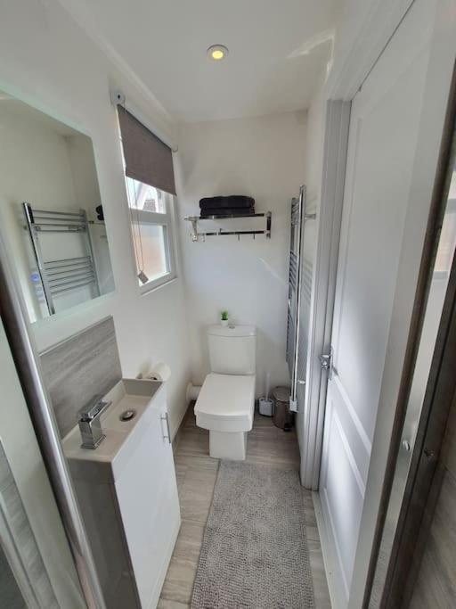 The Tiny Sea Gem Apartment Jaywick Sands Exterior photo
